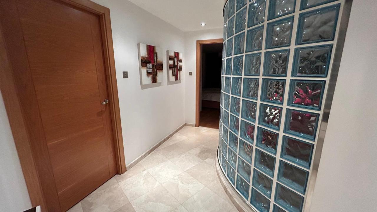 Ocean Village Luxury 2 Bed 2 Bath Apartment - Amazing Views - Pools And Jacuzzis Gibraltar Exterior foto
